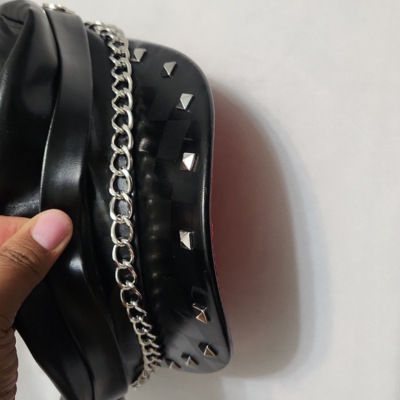 Disney Parks Cruela Devil Faux Leather Silver Stud Chain Newsboy Cap - Picture 9 of 9